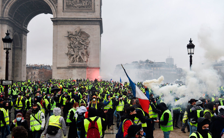Franța se prăbușește! O nouă zi de foc la Paris. Protestele vor paraliza orașul