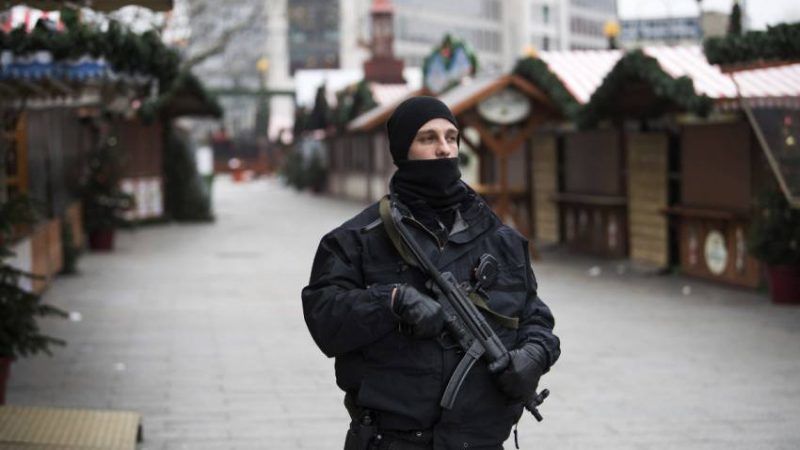 Alertă în Franța! Mii de persoane figurează pe o listă cu suspecţi de terorism