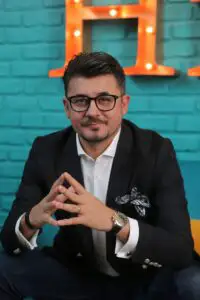 O poveste de succes la „Imperiul Leilor”. De la vânzător ambulant, la milionar