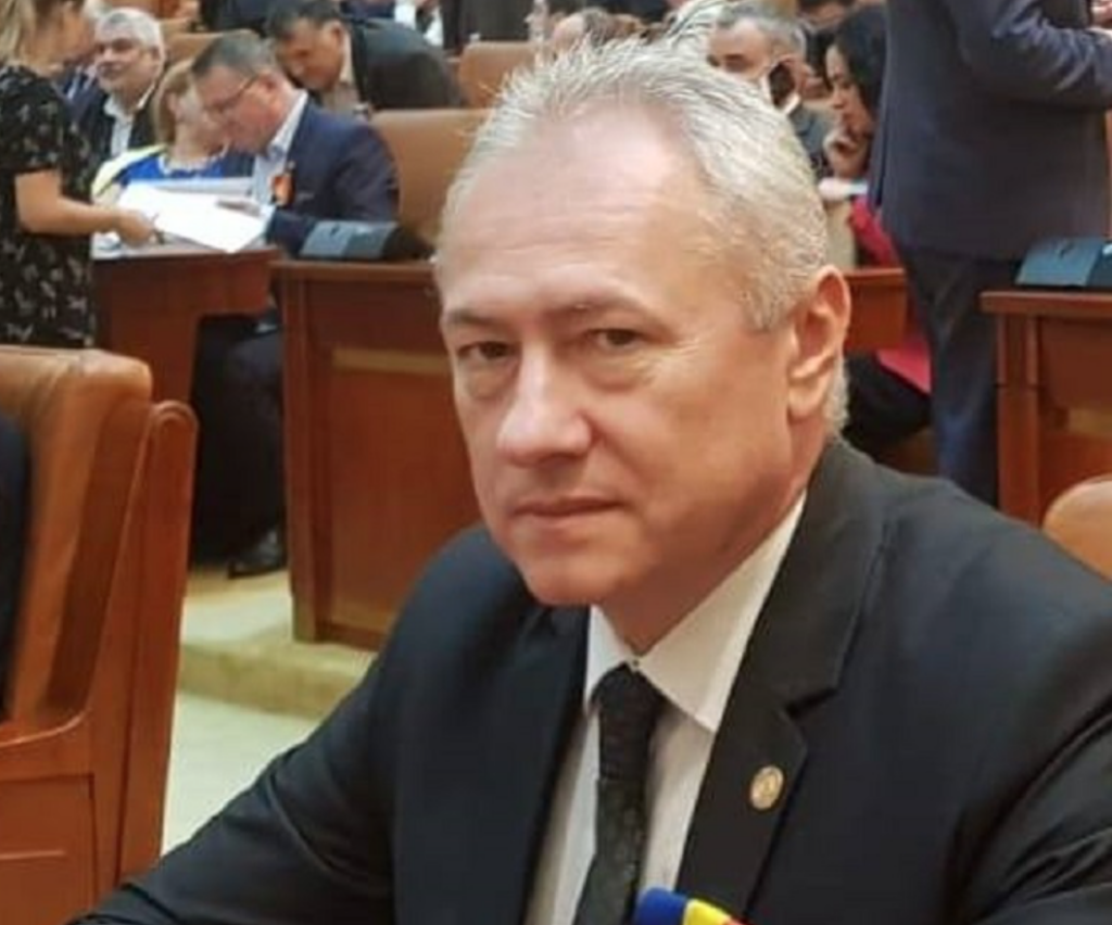 Ministrul propus pentru Ministerul Finanţelor Publice, Lucian Ovidiu Heiuş, a primit aviz negativ