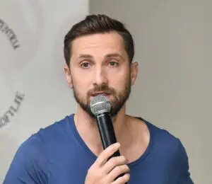 Dani Oțil, surprins cu altă vedetă. Ipostaze incendiare cu o blondă cunoscută