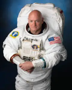 Sfaturile unui astronaut pentru cei izolați
