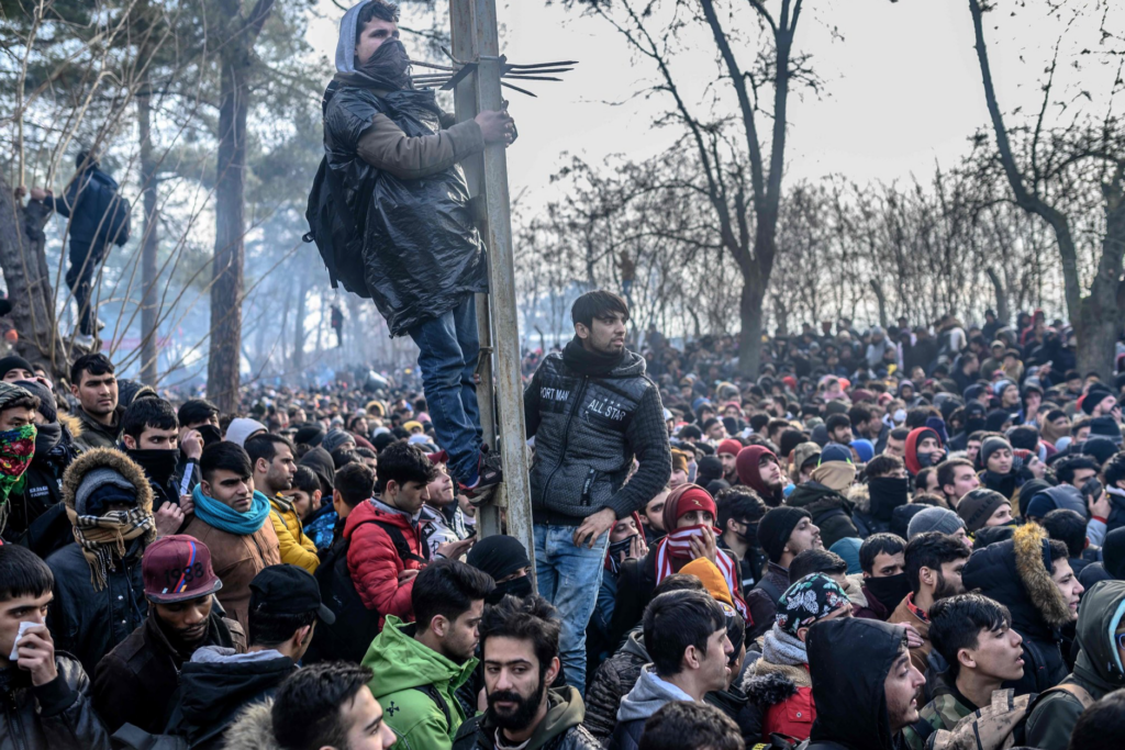 Haos la graniţele Europei! Se cere intervenţie rapidă în cazul invaziei UE FOTO şi VIDEO