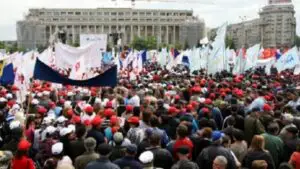 Protest în fața Guvernului. Un mamut industrial se închide!