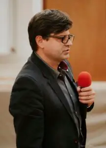 Un interviu despre lumea umbrelor. Spionaj si contraspionaj în era digitală (I)