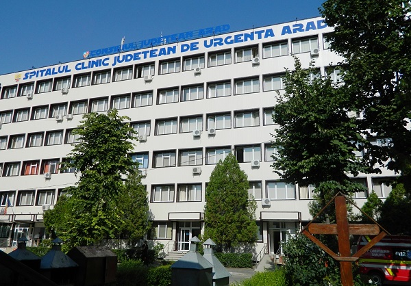 Schimbări la spitalul groazei din Arad! Încă nu se știe cine este responsabil pentru izolarea unei paciente alături de un mort
