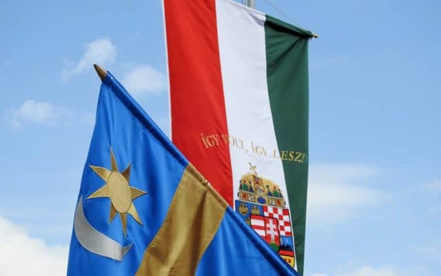 Legea ”vânzării Ardealului”. Steagul Ținutului Secuiesc, cât pe ce să fie arborat oficial de instituțiile statului din HARCOV