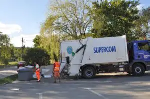 Camera de Comerț premiază o firmă de salubritate. Prin ce s-au remarcat gunoierii