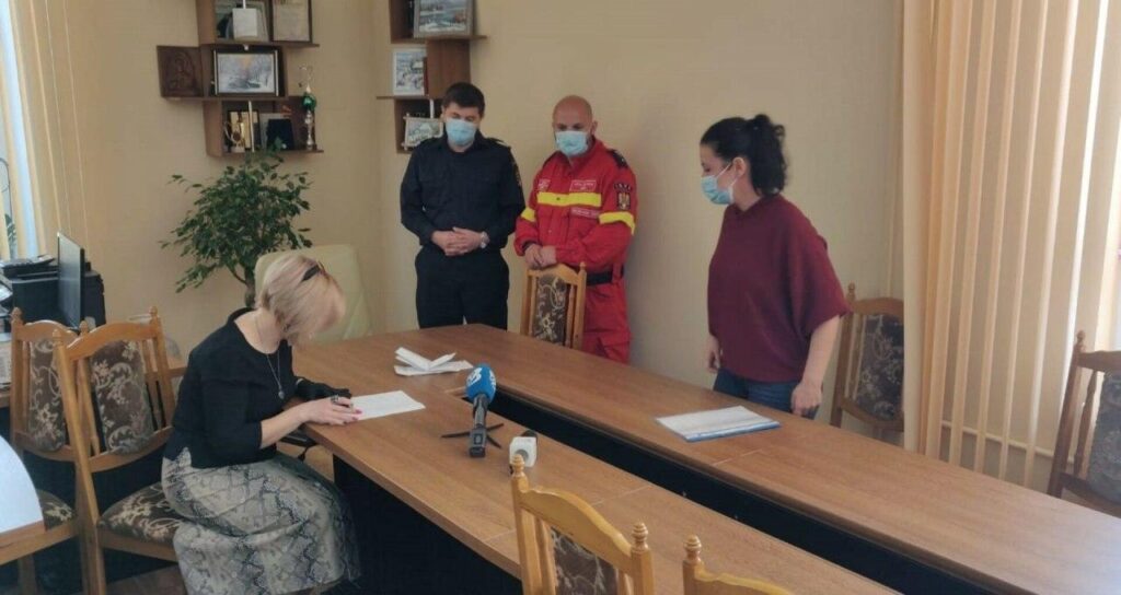Lovitură! Medicii români refuză bonusurile unui mafiot! Primarul unui oraș din Moldova, umilit de specialiști