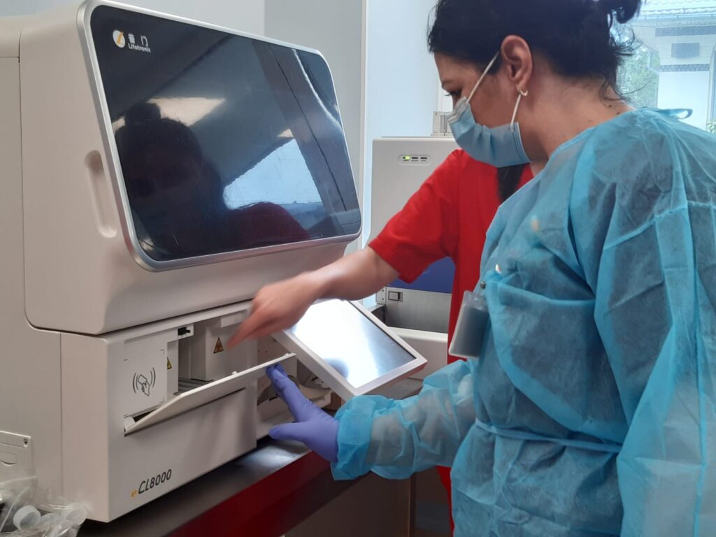 Grupul Grampet donează un aparat de testare coronavirus Spitalului Clinic de copii Victor Gomoiu din București