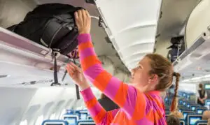 Bagajele de cabină au fost interzise în Italia. Ce motive oferă Autoritatea Aeronautică Civilă