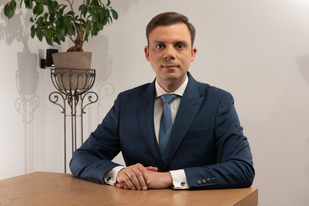 ”Întâlnirile Live Capital”. Mihai Precup, fost consilier al vicepreședintelui Băncii Europene de Investiții: ”Avem nevoie de măsuri pe termen scurt pentru companii!”