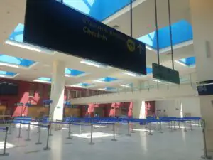 Veste bună pentru românii care merg în vacanță! A apărut asigurarea împotriva COVID