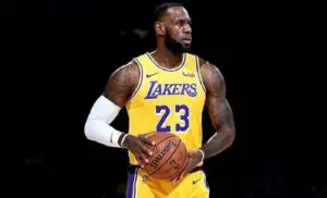 Lovitura anului peste Ocean! Card de colecție cu LeBron James, vândut cu aproape două milioane de dolari