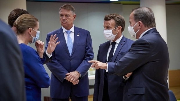 Iohannis, gafă de zile mari la Bruxelles! Președintele, surprins fără mască la reuniunea CE! Prima reacție a Administrației Prezidențiale