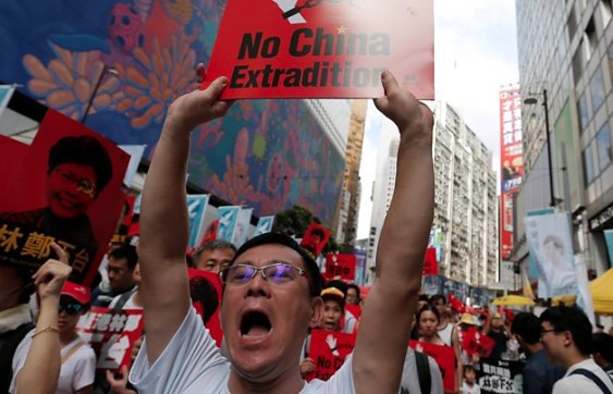 Primele efecte ale legii securității naționale în Hong Kong: Patru studenți au fost arestați
