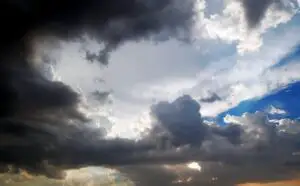 Alertă meteo! ANM a spus cum va fi vremea astăzi. Temperaturile vor da mari bătăi de cap