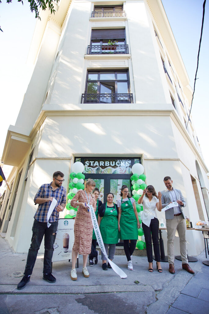 S-a deschis o nouă cafenea Starbucks în Capitală. Va avea o amprentă unică