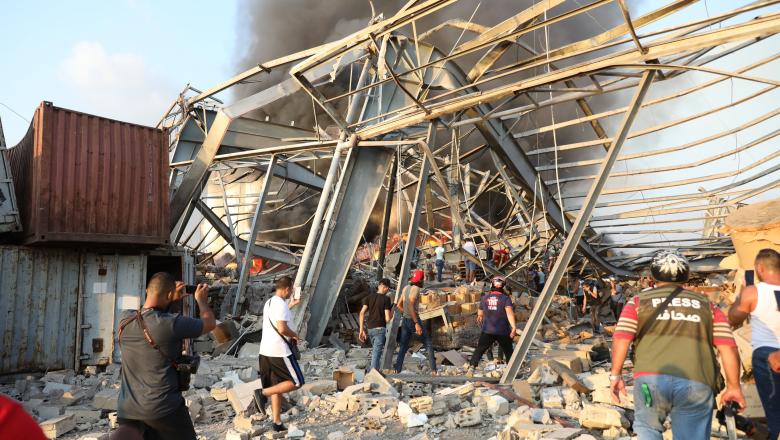 Cad capete după exploziile din Beirut: Șeful vămii din port a fost arestat