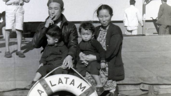 Un bilet spre Japonia și 25 USD pentru repatrierea a doi frați americani supraviețuitori din Hiroshima