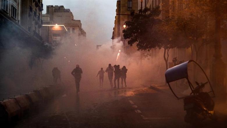 Țara care este în haos total! Forțele de ordine au folosit gaze lacrimogene împotriva protestatarilor