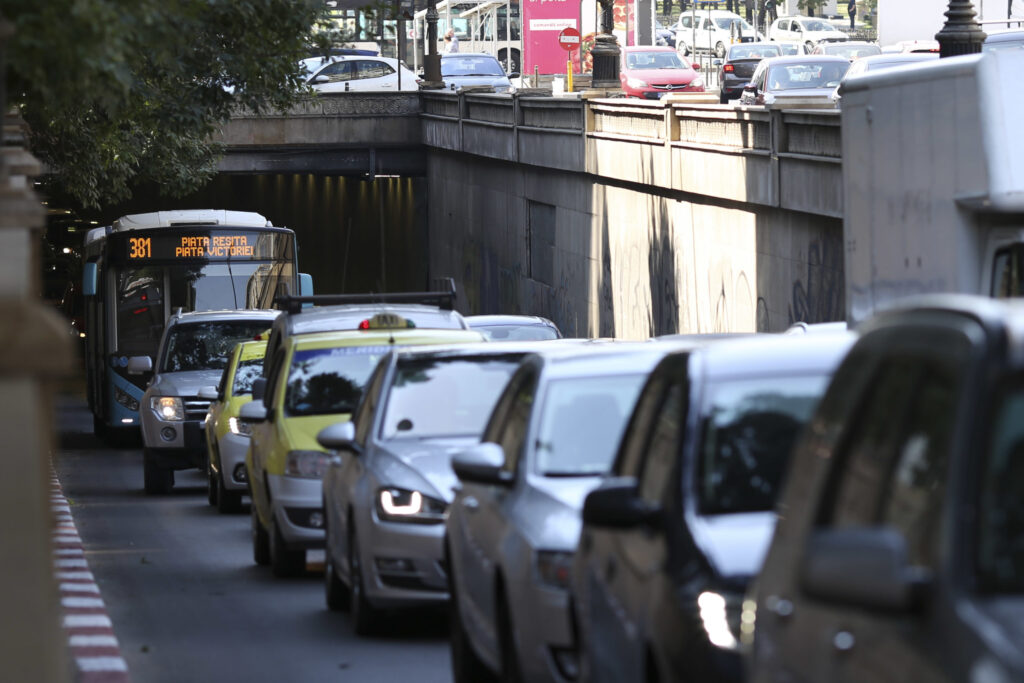 Pandemia grăbește deciziile marilor orașe cu privire la limitarea traficului auto. Studiu Deloitte