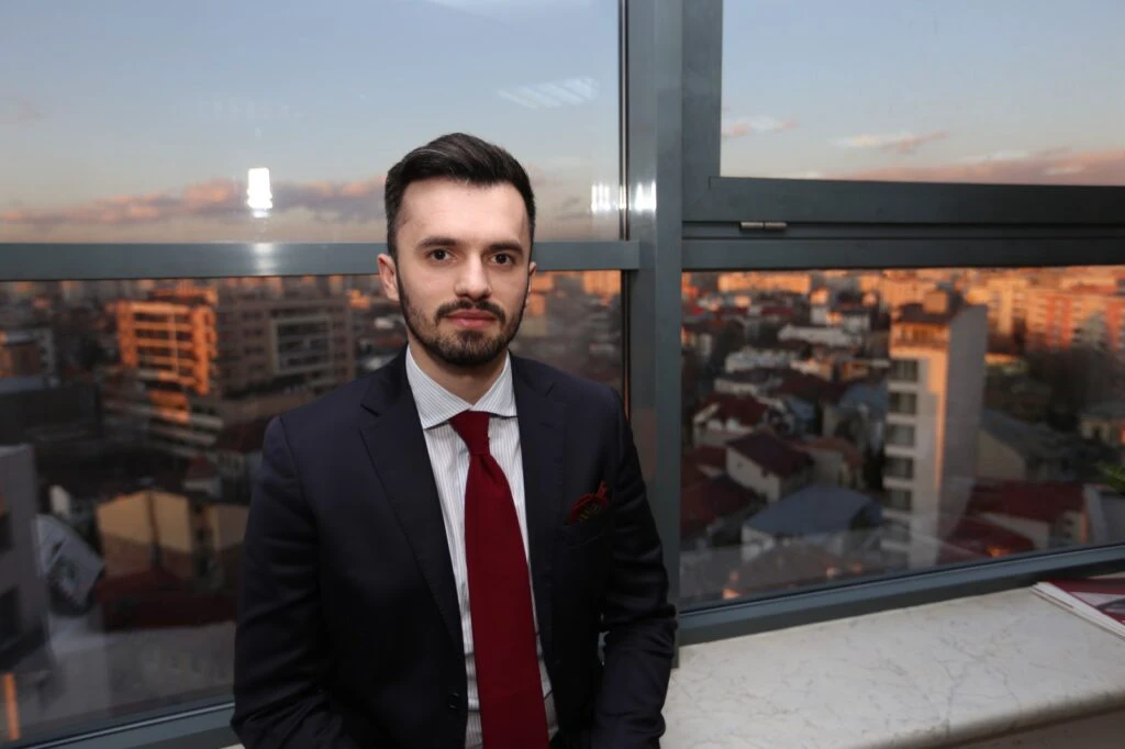 Rareș Lazăr, candidat PNL la Consiliul Local al Sectorului 4: ” Îmi doresc să fac politică printre oameni, pentru oameni”