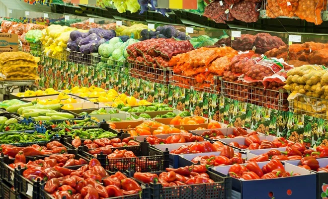 Alertă alimentară în România! Pericolul ascuns în piață! Fructe și legume considerate pericol public