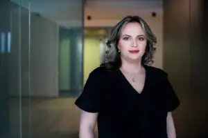 Vești bune din pandemie – aranjamentele flexibile de lucru și dreptul părinților de a lipsi de la serviciu devin soluții legale permanente