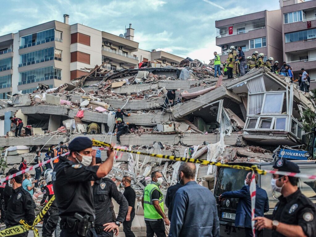 Bilanț morți Turcia. 25 de persoane au murit în urma cutremurului