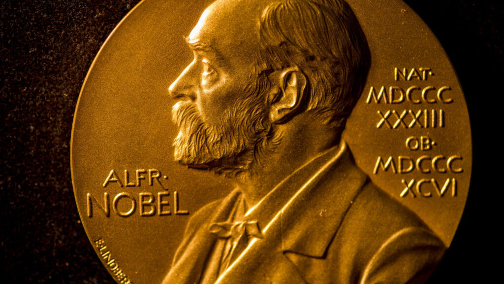 Premiul Nobel pentru Fizică a fost câștigat de Alain Aspect, John F. Clauser și Anton Zeilinger pentru experimentele lor revoluționare