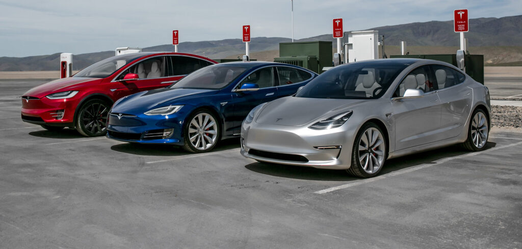 Tesla va exporta în peste 10 țări europene sedanul Model 3. Urmează să fie produse 150.000 de vehicule