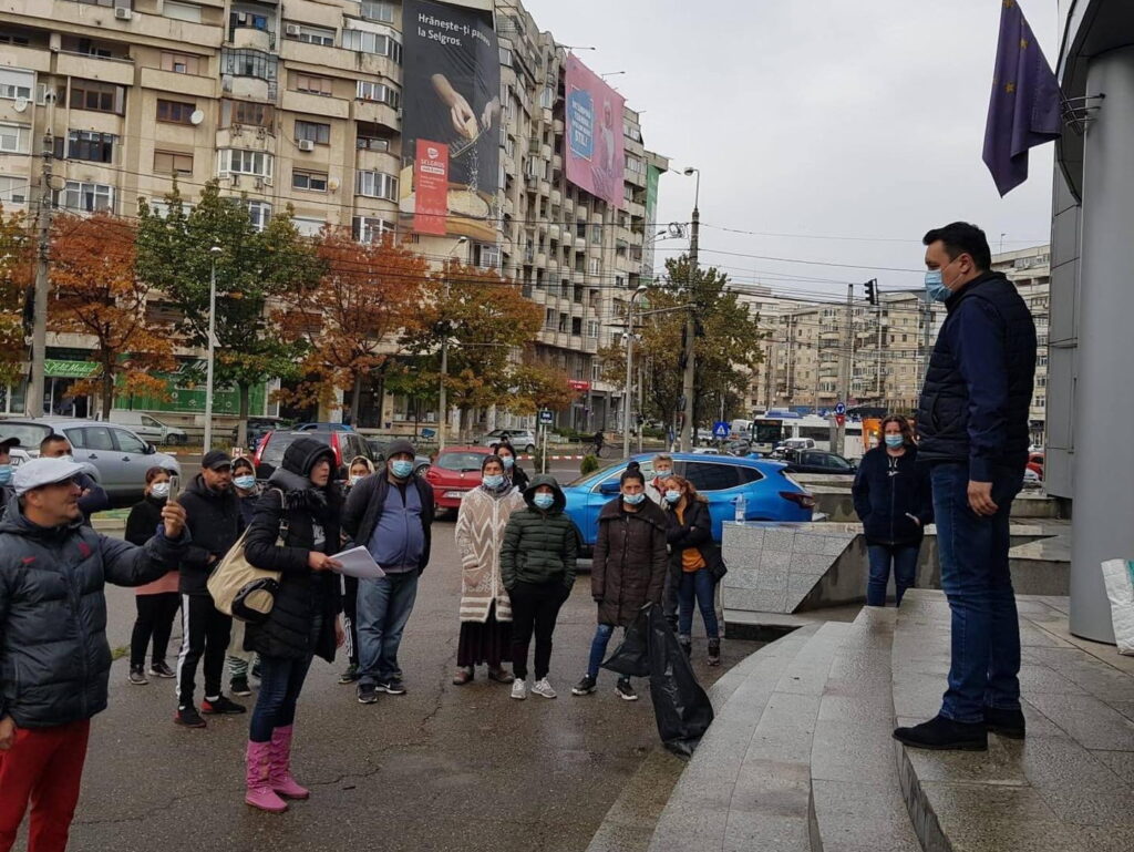 Revolta asistaților social din Ploiești. Cum le condiționează primarul acordarea venitului minim garantat de stat