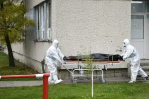 Situație gravă la ATI. Numărul cazurilor grave a crescut. 76 de decese în 24 de ore