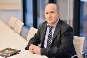 Economia românească la răscruce. Contracția economică provocată de pandemie și oportunitățile oferite de UE