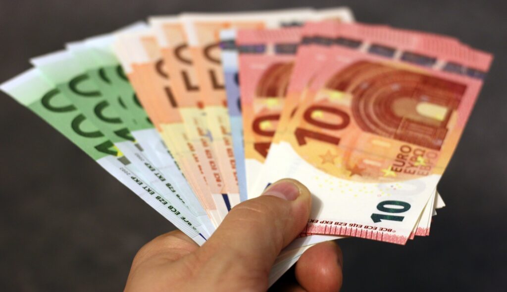 Vin miliardele de euro în România! Veste surpriză de la Bruxelles: Un avans înainte de termen