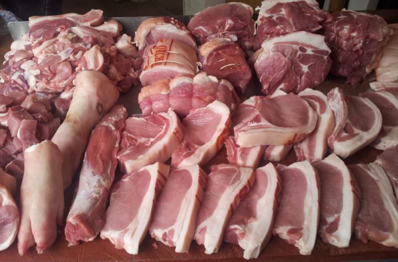 Comerțul cu carne de porc, sub lupa ANSVSA. Sărbătorile de iarnă aduc controale draconice