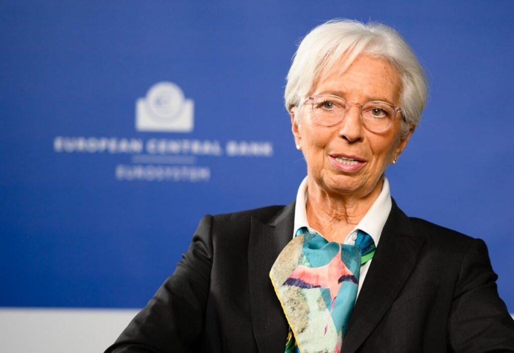 Christine Lagarde: BCE va continua să majoreze dobânda de referinţă pentru contracararea inflaţiei