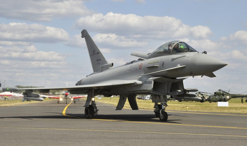 Germania achiziționează 38 de avioane de luptă Eurofighter. Contractul de 5,5 miliarde de euro, semnat cu Airbus