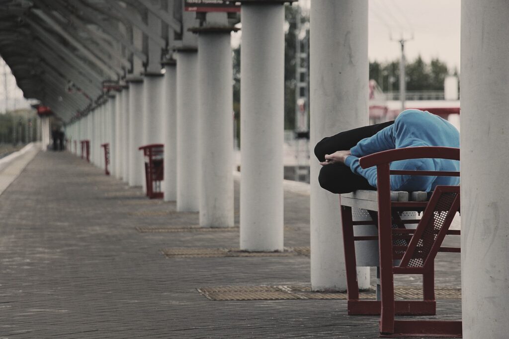 Crește numărul persoanelor fără adăpost în Europa din cauza pandemiei