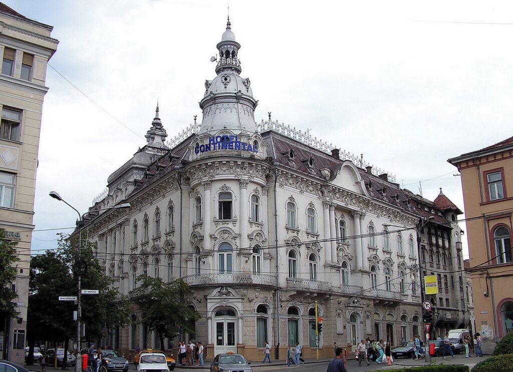 Una dintre cele mai elegante clădiri din Cluj, Hotelul New York, ar putea deveni centru cultural, în proprietatea Consiliului Local