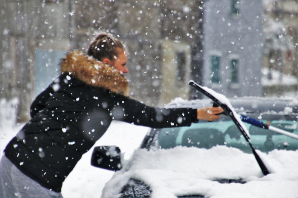 Iarna cumplită lovește România, chiar acum! ANM a anunțat ce vreme urmează în următoarele zile