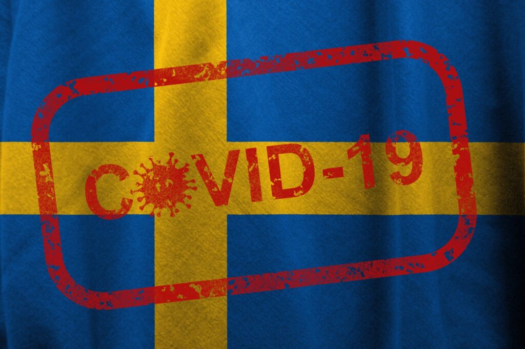 Suedia introduce restricții dure după ce a înregistrat date record privind noile cazuri de infectare