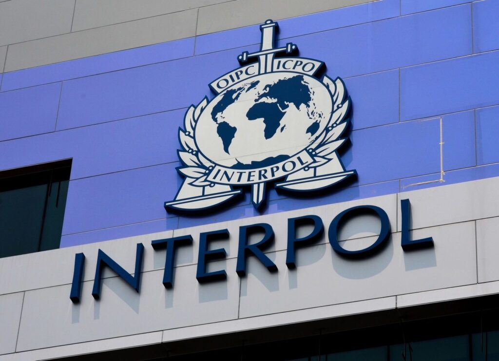 Avertisment Interpol: Vaccinurile ar putea fi ținta grupărilor de crimă organizată