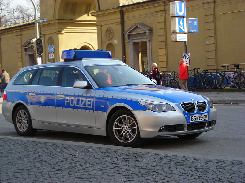 Apel al poliției germane: Nu va denunțați imediat vecinii care fac petreceri de Crăciun