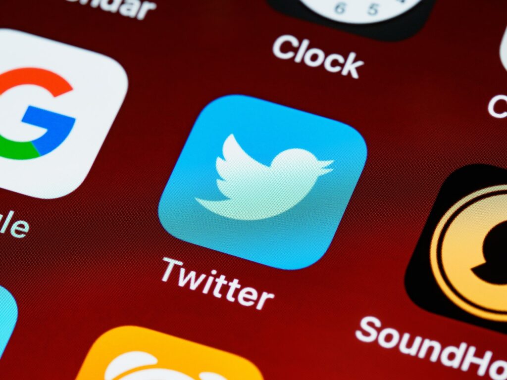 Twitter introduce un buton revoluționar! A fost cerut de utilizatori încă de la începutul rețelei sociale