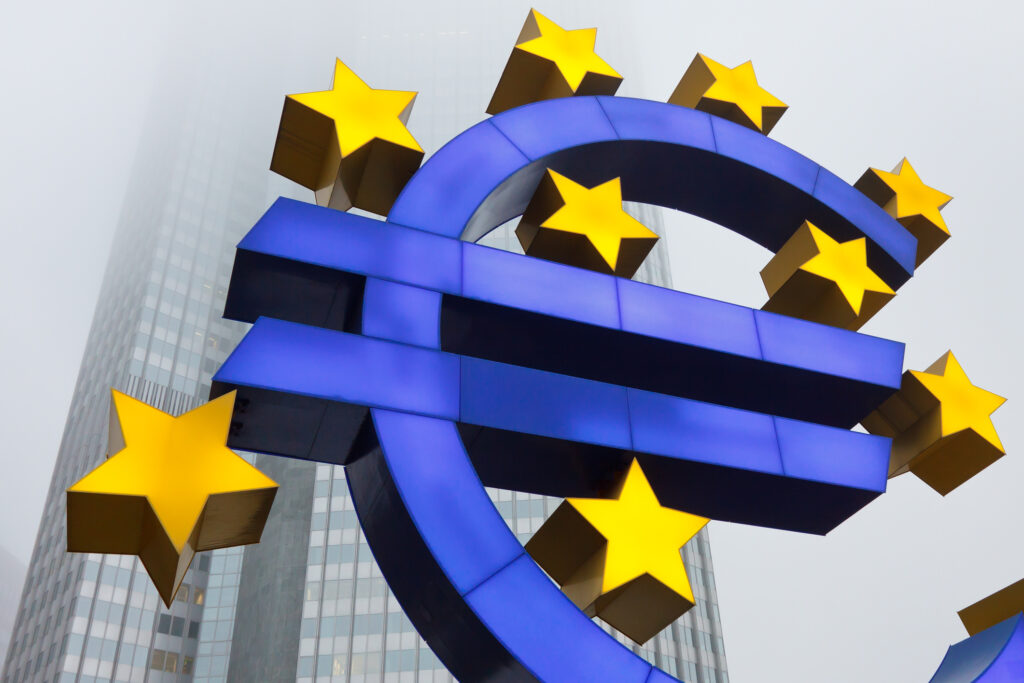 BCE menține dobânda la un nivelul istoric zero. Retragerea sprijinului ar afecta redresarea economiei