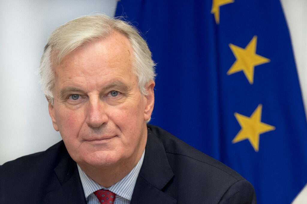 Klaus Iohannis l-a decorat pe Michel Barnier. Pentru ce a primit negociatorul-şef pentru Brexit Ordinul „Steaua României”
