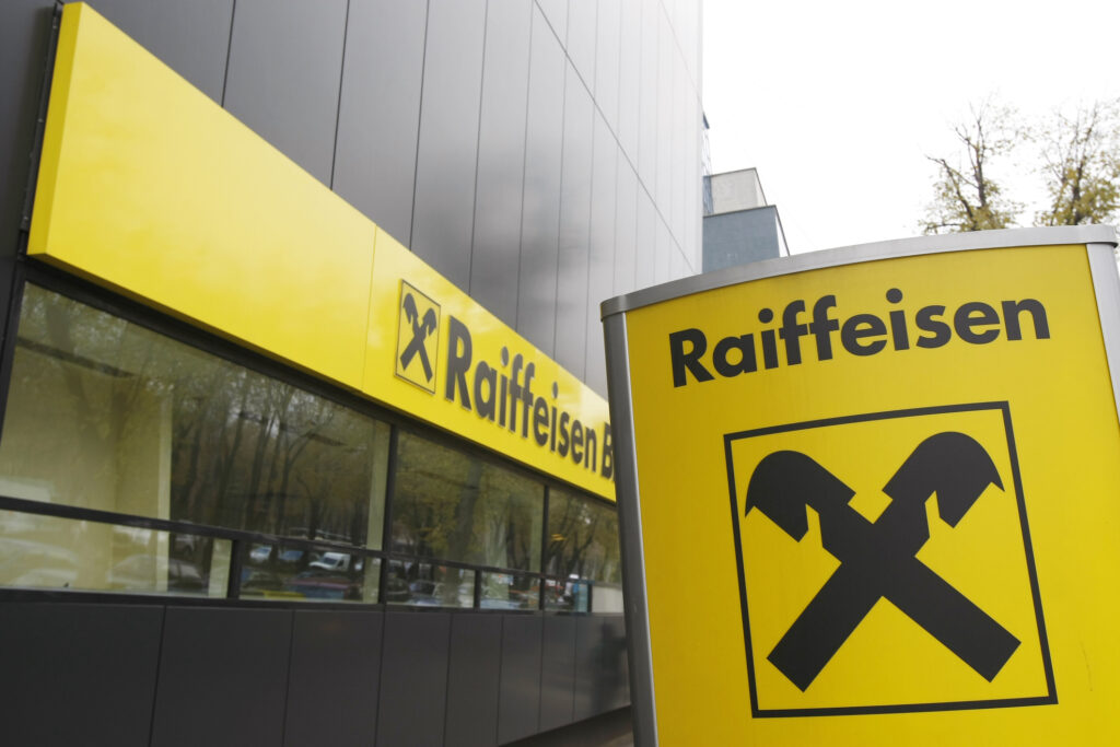 Raiffeisen Bank raportează un profit trimestrial peste aşteptări! Intenţionează să acorde dividende