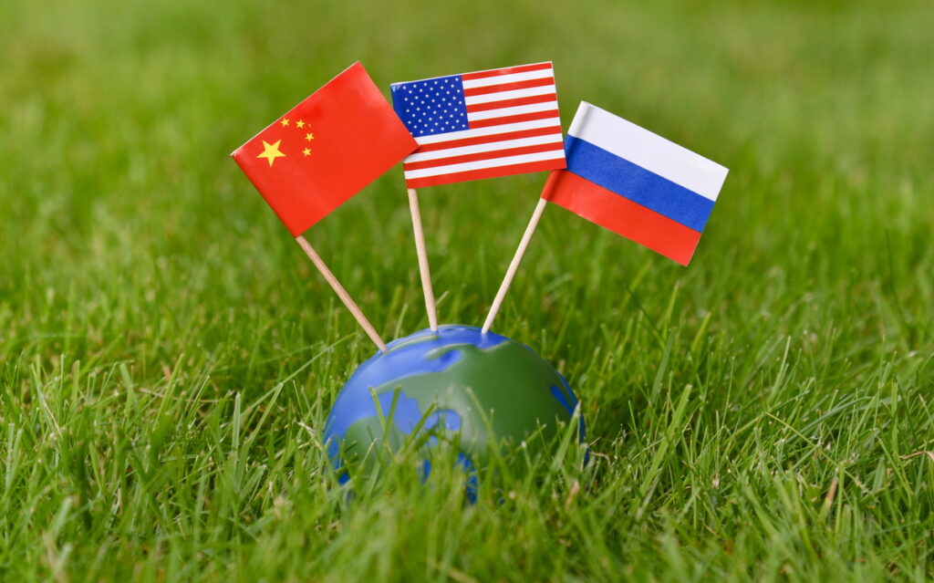 Rusia, la mijloc între lupta dintre China şi Statele Unite. Moscova trebuie să-şi asume un nou rol
